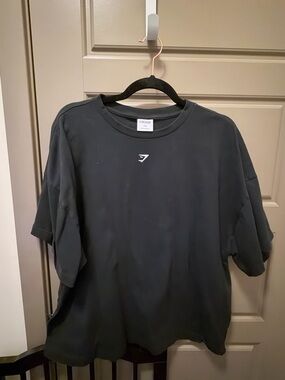 Gymshark Women’s Black Oversized Logo T-Shirt